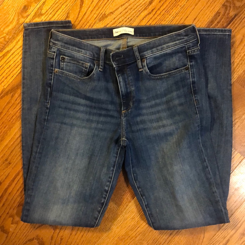 Barely worn “True skinny” gap jeans 31T